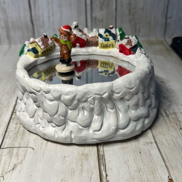 No Brand Holiday Vintage Christmas Around The World Music Box